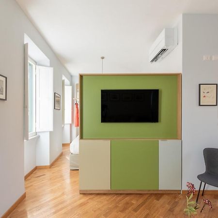 Appartement Iflat Trevi Charming à Rome Extérieur photo