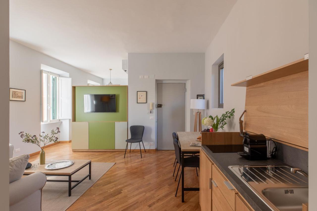 Appartement Iflat Trevi Charming à Rome Extérieur photo