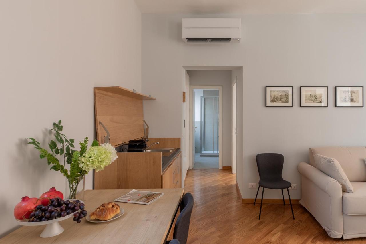Appartement Iflat Trevi Charming à Rome Extérieur photo