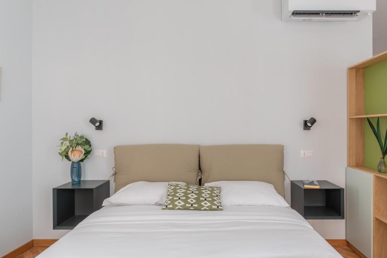 Appartement Iflat Trevi Charming à Rome Extérieur photo